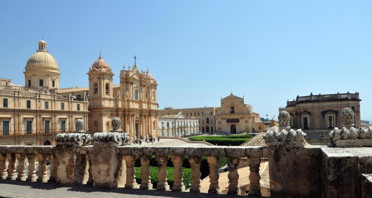 Casa Vacanze La Collinetta Lavanda Villa Noto Exterior photo